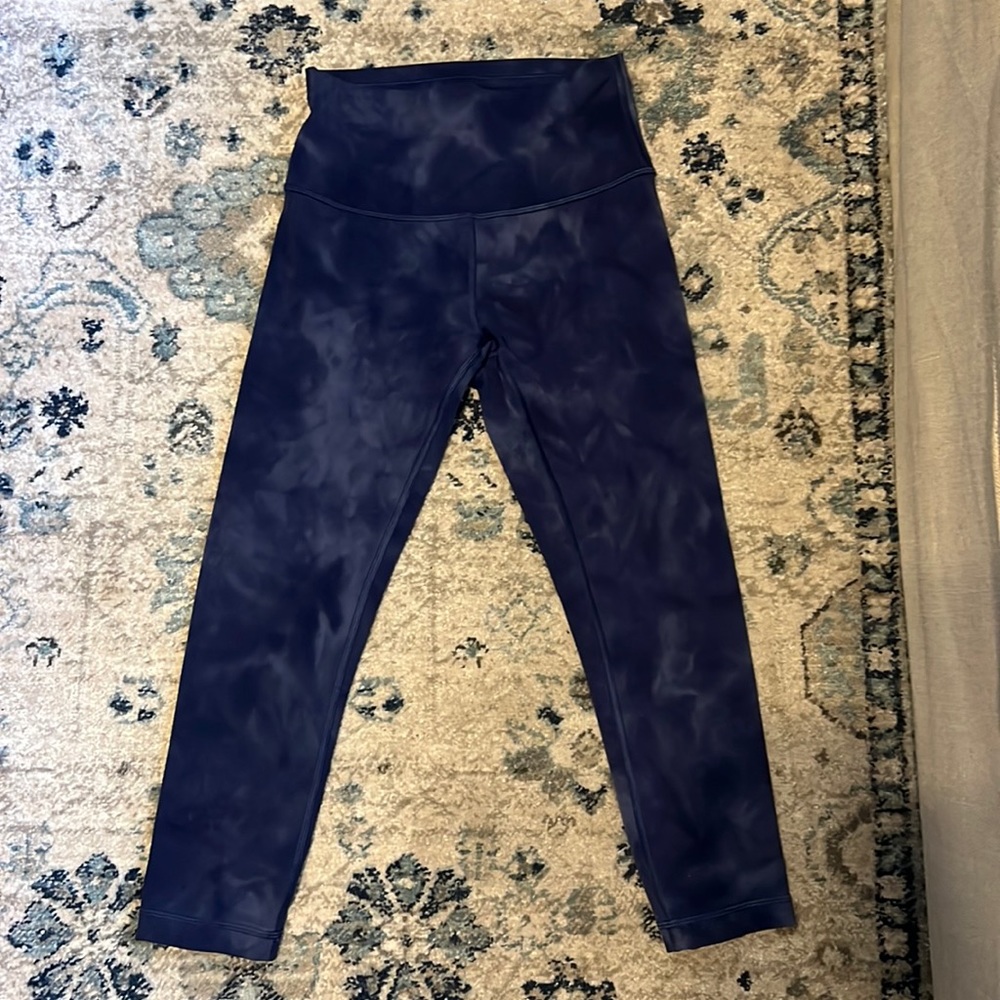 Lululemon Wunder Under leggings size 6